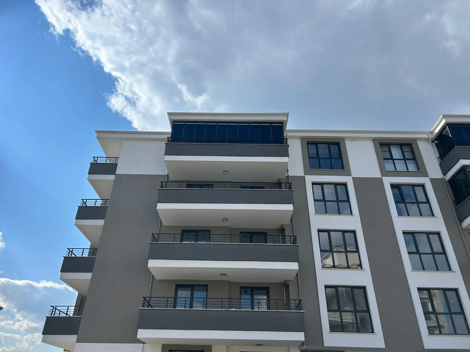 Cam Balkon